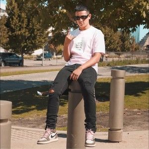 Meet your Posher, Daniel